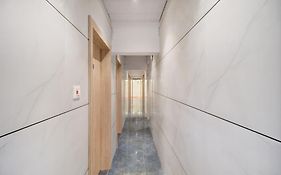 Hotel Spring Residency